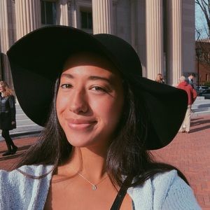 Meet your Posher, Samantha